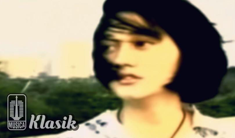 Album Cover Lagu Nike Ardilla – Tinggallah Ku Sendiri